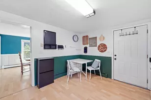 380 Plumtree Rd, Springfield, MA 01118 - Photo 13