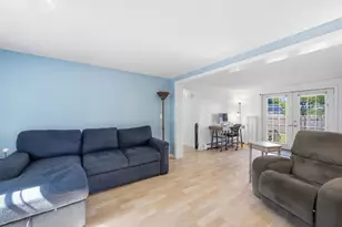 380 Plumtree Rd, Springfield, MA 01118 - Photo 5