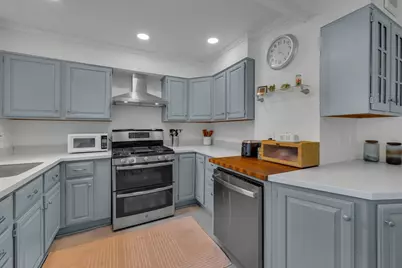 26 Nelson Pl, Worcester, MA 01605 - Photo 23