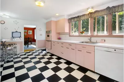 36 Russell, Carlisle, MA 01741 - Photo 7