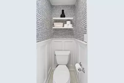 18 Broad St, Newburyport, MA 01950 - Photo 11