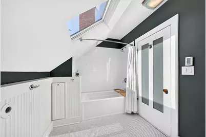 18 Broad St, Newburyport, MA 01950 - Photo 35