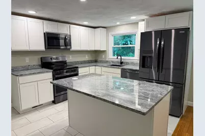 36 Stuart Ave, Leominster, MA 01453 - Photo 7