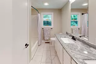 36 Stuart Ave, Leominster, MA 01453 - Photo 15