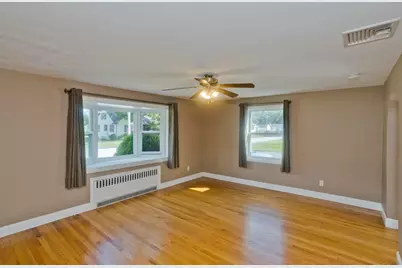 14 Philip St, Ludlow, MA 01056 - Photo 21