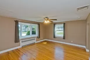 14 Philip St, Ludlow, MA 01056 - Photo 21