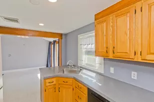 14 Philip St, Ludlow, MA 01056 - Photo 13