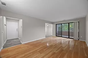 10 Shrewsbury Green Dr, Shrewsbury, MA 01545 - Photo 3