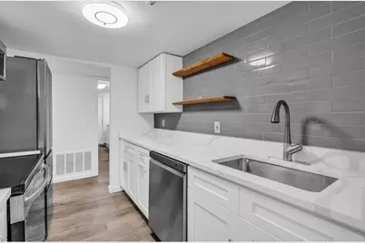 20 Brian Dr #E, Stoughton, MA 02072 - Photo 5