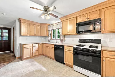 30 Ideal Ave, Chelmsford, MA 01824 - Photo 3