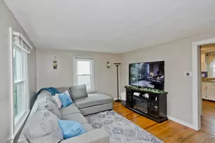 143 Winton St, Springfield, MA 01118 - Photo 5