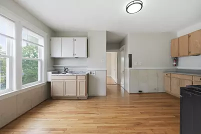 17 Fairbanks St, Worcester, MA 01610 - Photo 9