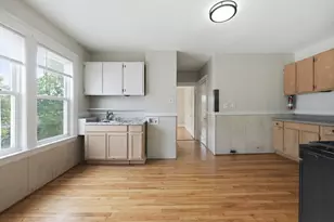 17 Fairbanks St, Worcester, MA 01610 - Photo 9