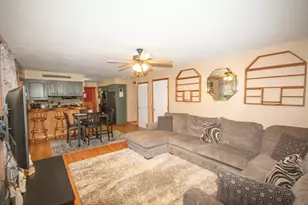 40 8th St, Pittsfield, MA 01201 - Photo 9