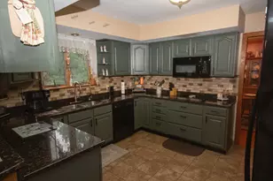 40 8th St, Pittsfield, MA 01201 - Photo 7