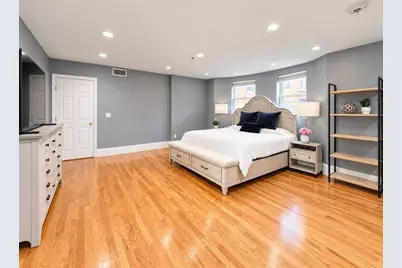 1742 Beacon St #2, Brookline, MA 02445 - Photo 7
