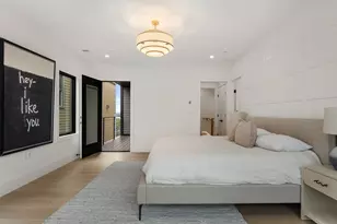 421 E 6th St, Boston, MA 02127 - Photo 17