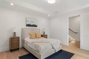 421 E 6th St, Boston, MA 02127 - Photo 25