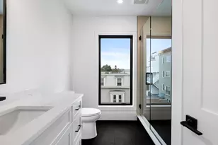 421 E 6th St, Boston, MA 02127 - Photo 39