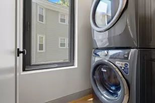 32 McKone St, Boston, MA 02122 - Photo 15