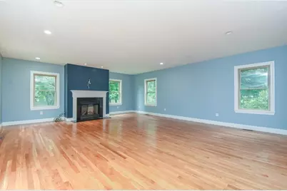 5 Lane Ave, Bedford, MA 01730 - Photo 13