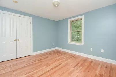 5 Lane Ave, Bedford, MA 01730 - Photo 9