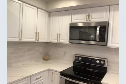 646 Bedford Street #A8, Whitman, MA 02382 - Photo 5