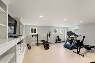 18 Holly St, Gloucester, MA 01930 - Photo 21