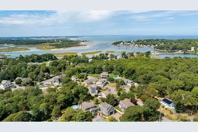 18 Holly St, Gloucester, MA 01930 - Photo 37