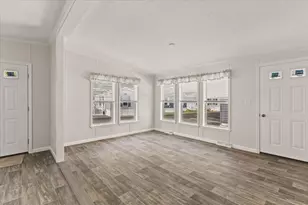 1540 Broadway, Raynham, MA 02767 - Photo 5