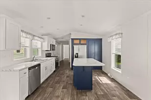 1540 Broadway, Raynham, MA 02767 - Photo 3