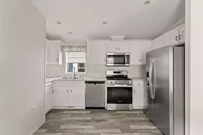 1540 Broadway #27, Raynham, MA 02767 - Photo 3