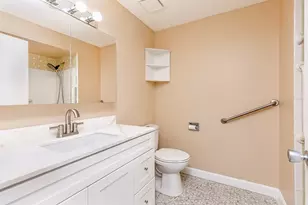 1004 Paradise Rd, Swampscott, MA 01907 - Photo 15