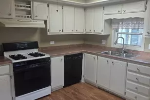 14 Birch St, Rockland, MA 02370 - Photo 5