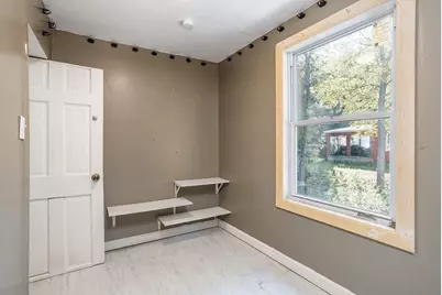144 Blossom St, Fitchburg, MA 01420 - Photo 17