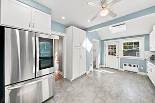 54 Emerson St, Wakefield, MA 01880 - Photo 9