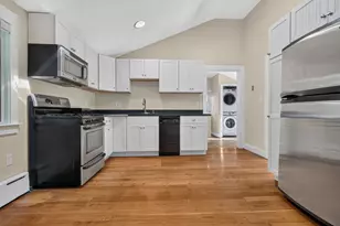 10 Hayward St, Randolph, MA 02368 - Photo 7