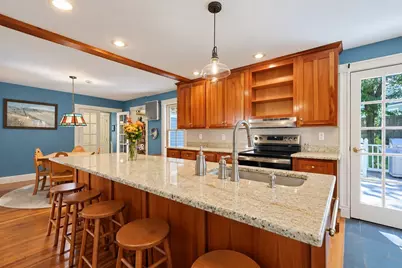 40 Lydon, Norwood, MA 02062 - Photo 3