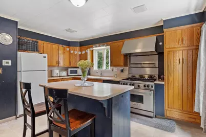 46 Broad St, Barre, MA 01005 - Photo 9