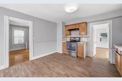 27 Houston Pl, Lynn, MA 01905 - Photo 15