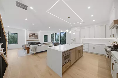 421 East 6th Street #TH4, Boston, MA 02127 - Photo 9