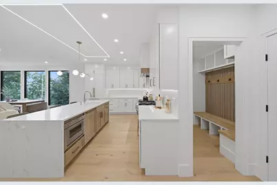 421 East 6th Street #TH4, Boston, MA 02127 - Photo 11