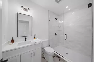 421 E 6th St, Boston, MA 02127 - Photo 33