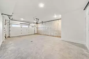421 E 6th St, Boston, MA 02127 - Photo 37