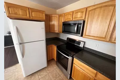 120 Summit St #2, Clinton, MA 01510 - Photo 3