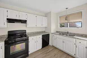8 Mahogany Run, Leominster, MA 01453 - Photo 9