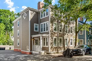 7 Andrew St, Salem, MA 01970 - Photo 1