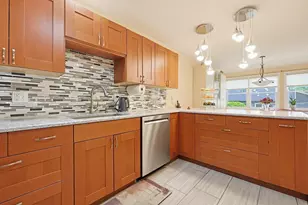 81 Arrowhead Cir, Ashland, MA 01721 - Photo 11