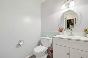 81 Arrowhead Cir, Ashland, MA 01721 - Photo 11