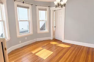 23 Oakland St, Watertown, MA 02472 - Photo 9